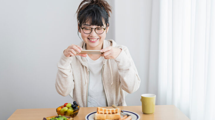 【デザイン会社おすすめ！】料理を美味しそうに撮影する簡単な方法